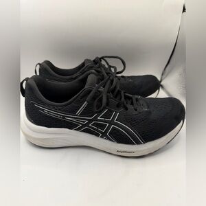 Men’s Athleisure ASICS Gel- contend 9 running black and white shoes size 8